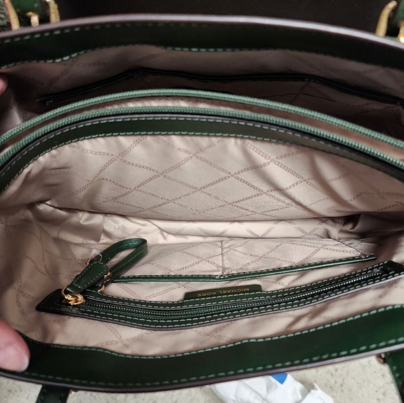 Michael Kors Voyager Green Multi Tote Purse - Picture 7 of 10